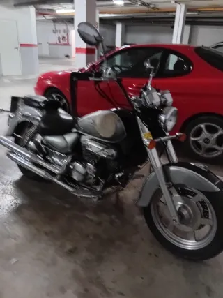 Hyosung Aguila 250cc Custom Negra/Plata