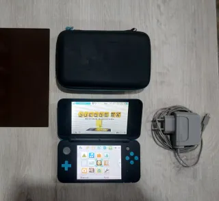 Nintendo NEW 2 DS XL