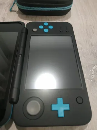Nintendo NEW 2 DS XL