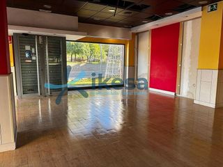Local comercial en venta en Barrio Bajo en San Juan de Aznalfarache