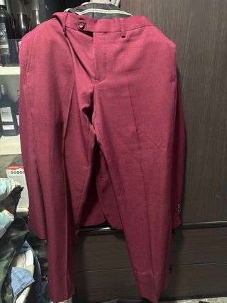 Traje chaqueta rojo granate