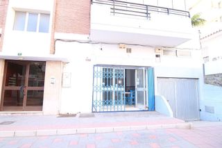 Local comercial en venta en Los Boliches en Fuengirola
