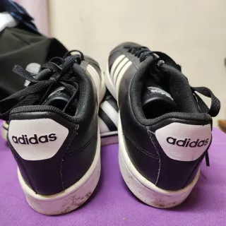 Sneakers Adidas Nere Taglia 43/5, 35€ entrambi