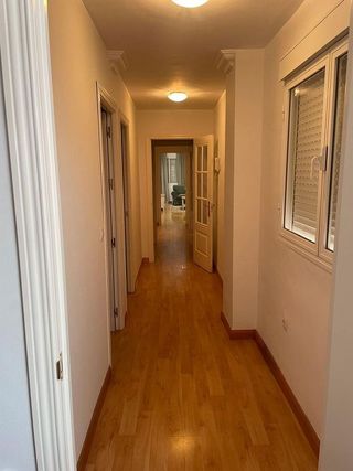 Piso en alquiler en Los Remedios en Sevilla