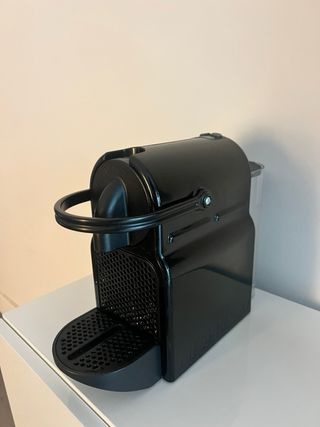 Cafetera Nespresso DeLonghi Inissia EN80.B