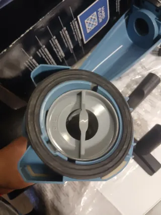 DeLonghi Colombina Aspirapolvere Bagless