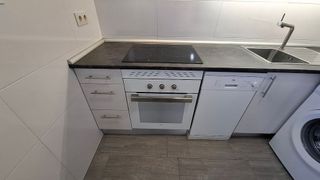 Piso en alquiler en Pradolongo en Madrid