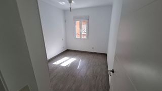 Piso en alquiler en Pradolongo en Madrid