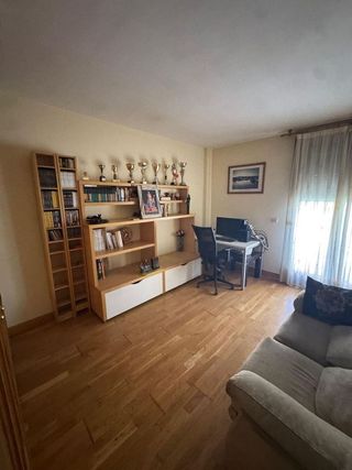 Casa adosada en venta en Parla Este en Parla