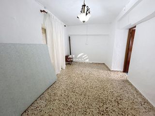 Chalet en venta en Lucena