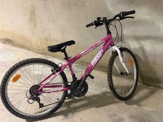Bicicletas infantiles NEON  y otra Rockrider