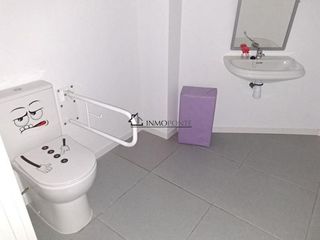 Local comercial en venta en Poio