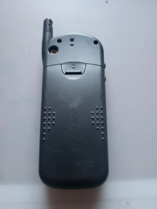 Lote 2 Móviles Antiguos Motorola y Alcatel