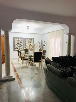 Chalet en alquiler en Elviria en Marbella