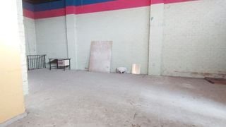 Local comercial en venta en La Almozara en Zaragoza