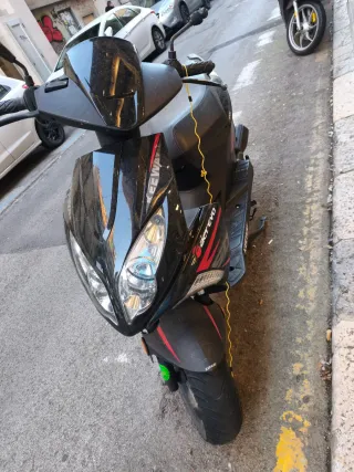 Moto Keeway Scooter Negra