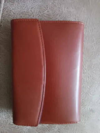 Cartera de piel marrón Transit