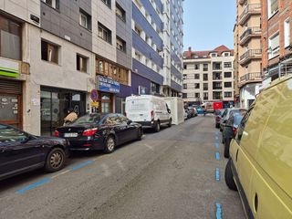 Local comercial en alquiler en Laviada en Gijón