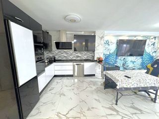 Casa adosada en venta en La Estación en Badajoz