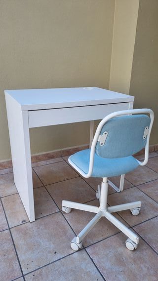 Escritorio blanco infantil con silla azul