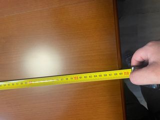 Mesa redonda de madera