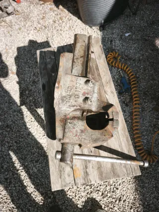 Tornillo de banco ST 125X175