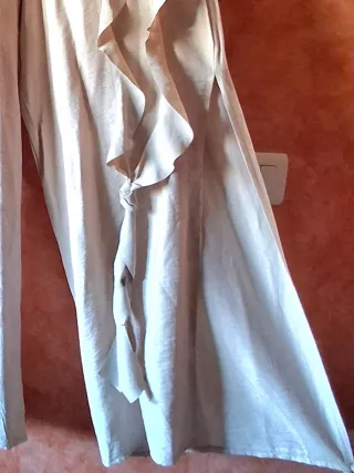 Pantalón Dqmane beige con volantes