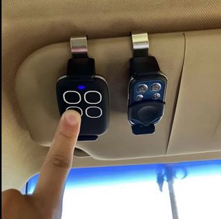 Soporte para mando de garaje