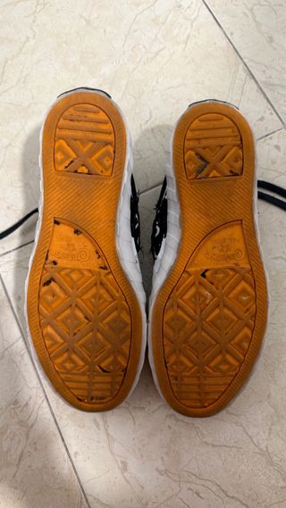 Converse negra estampada unisex