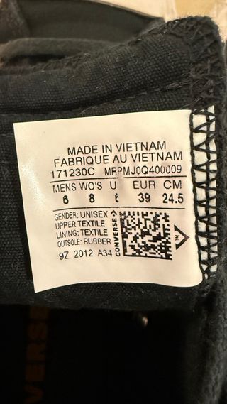 Converse negra estampada unisex