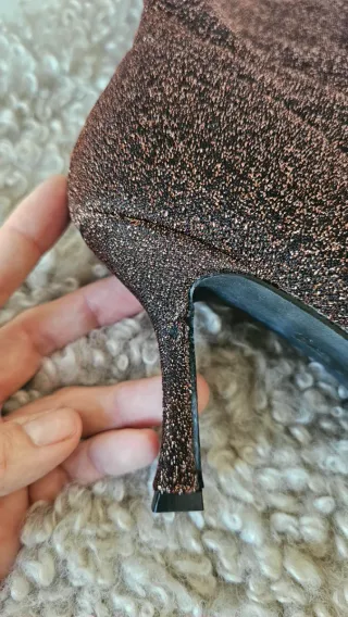 Botines brillantes marrones y dorados