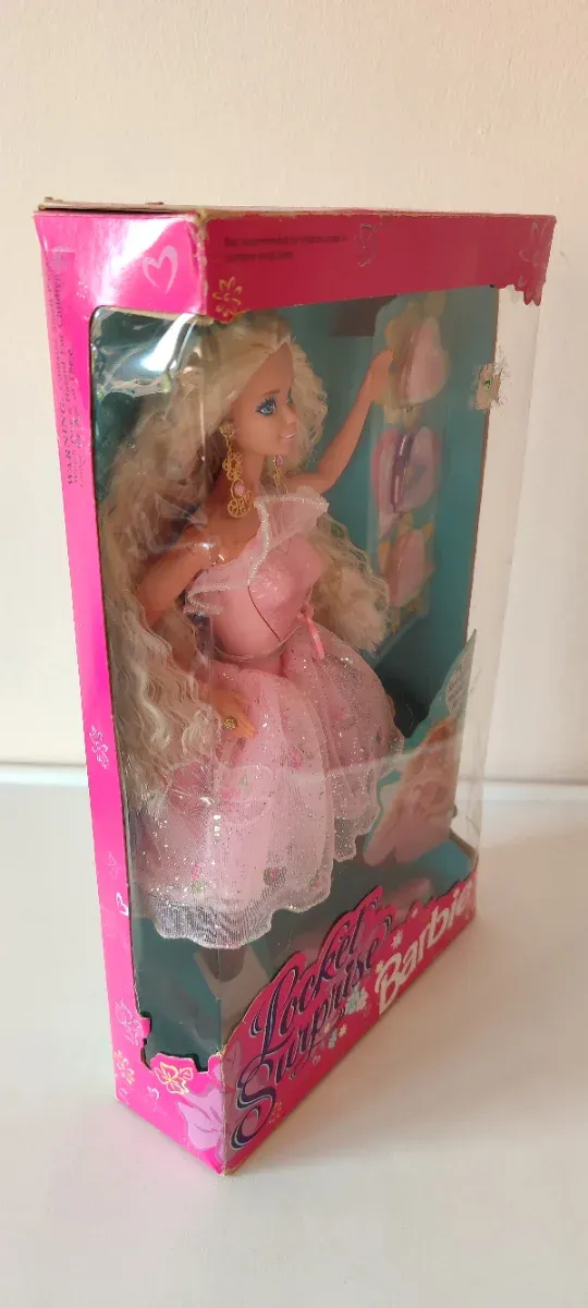 Barbie Locket Surprise