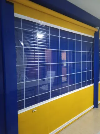 3 ToldosEléctricos guiasLateral ganchos estirar