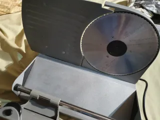 Cortadora de fiambre eléctrica