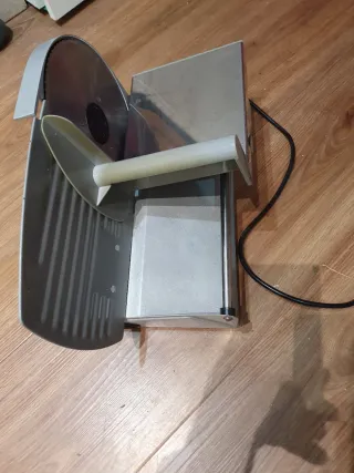 Cortadora de fiambre eléctrica