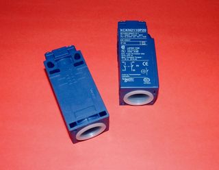 x 2 INTERRUPTORES de POSICIÓN - FINALES de CARRERA