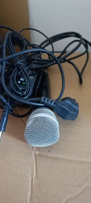 Altavoz Ibiza Sound port8vhf-bt y micrófono Negro