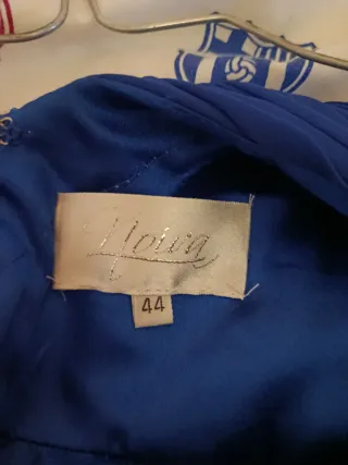 Traje de fiesta azul con pedrería