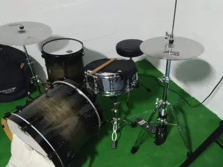 Batería Mapex Armory