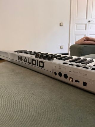 Teclado MIDI M-Audio Radium 49