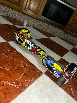 Hoverboard con diseño graffiti