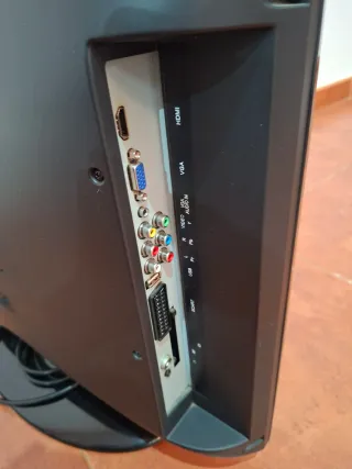 Televisor SUPRATECH Negro