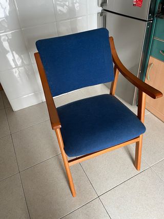 Sillón vintage tapizado azul