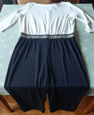 Vestido elegante Cloche blanco y negro