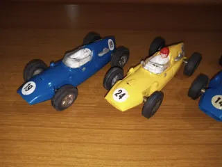 4 Coches Scalextric Doble Guía COOPER