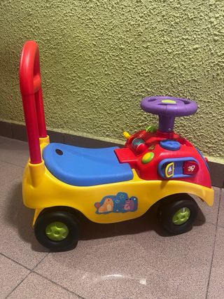 Correpasillos infantil con empujador
