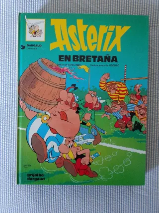 Asterix: 6 libros de la colección en tapa dura.