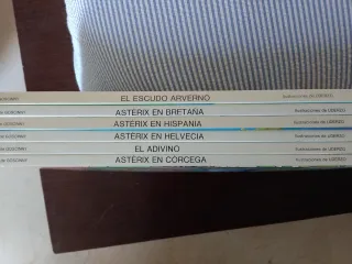 Asterix: 6 libros de la colección en tapa dura.