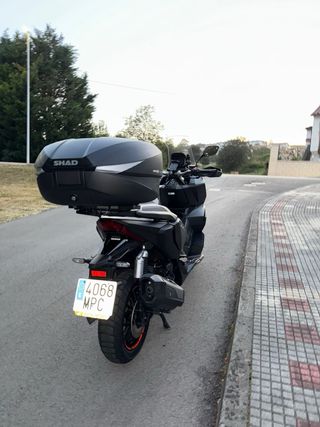 Honda ADV 350 2024 Negra Automática