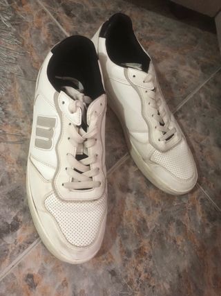 Zapatillas deportivas hombre blancas y grises